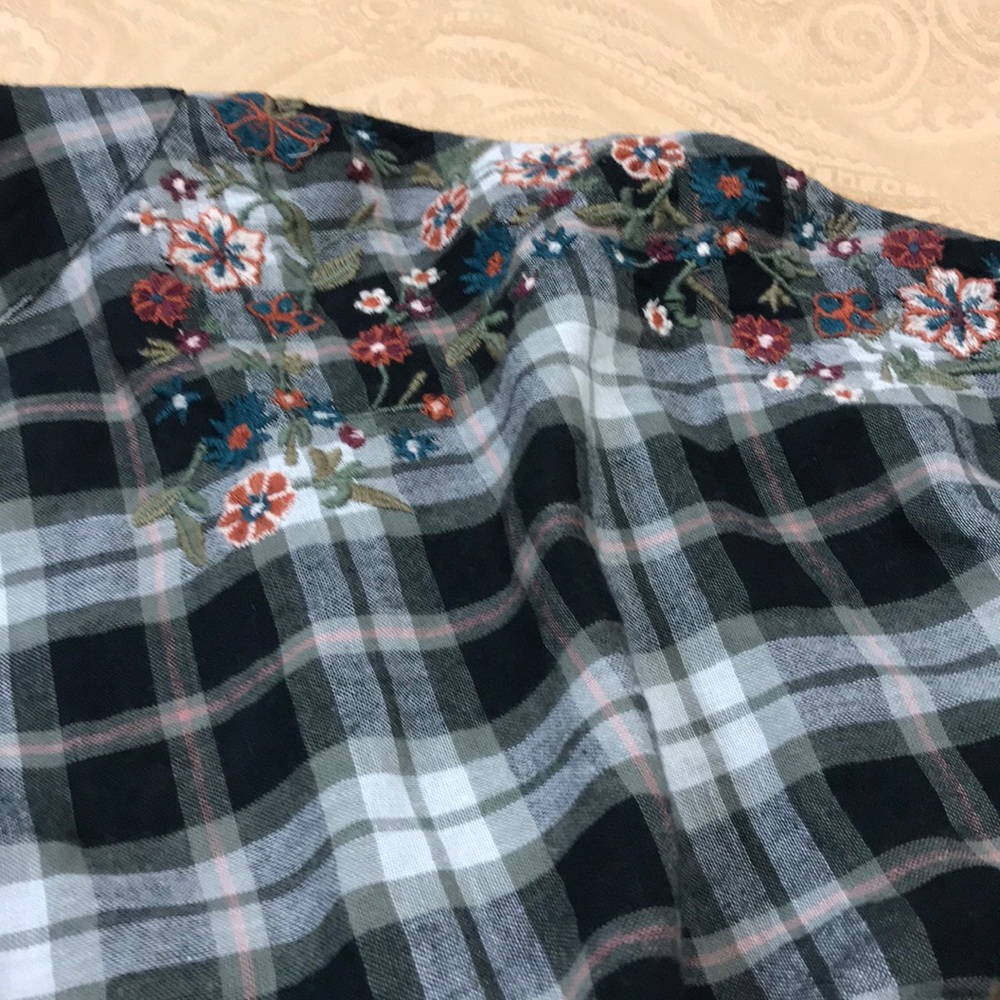 Zara Trafaluc Collection plaid embroidered top - Picture 8 of 8
